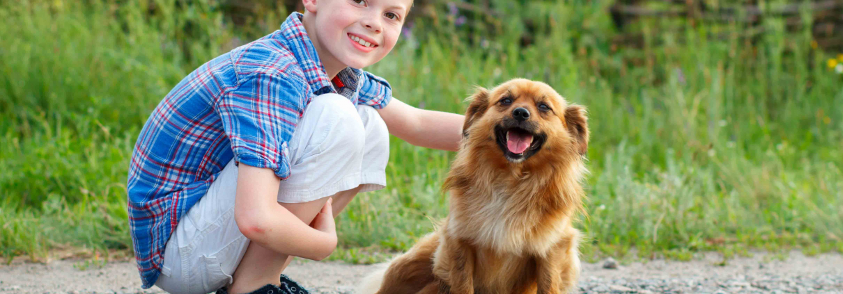 Enfant-Chien-Istock